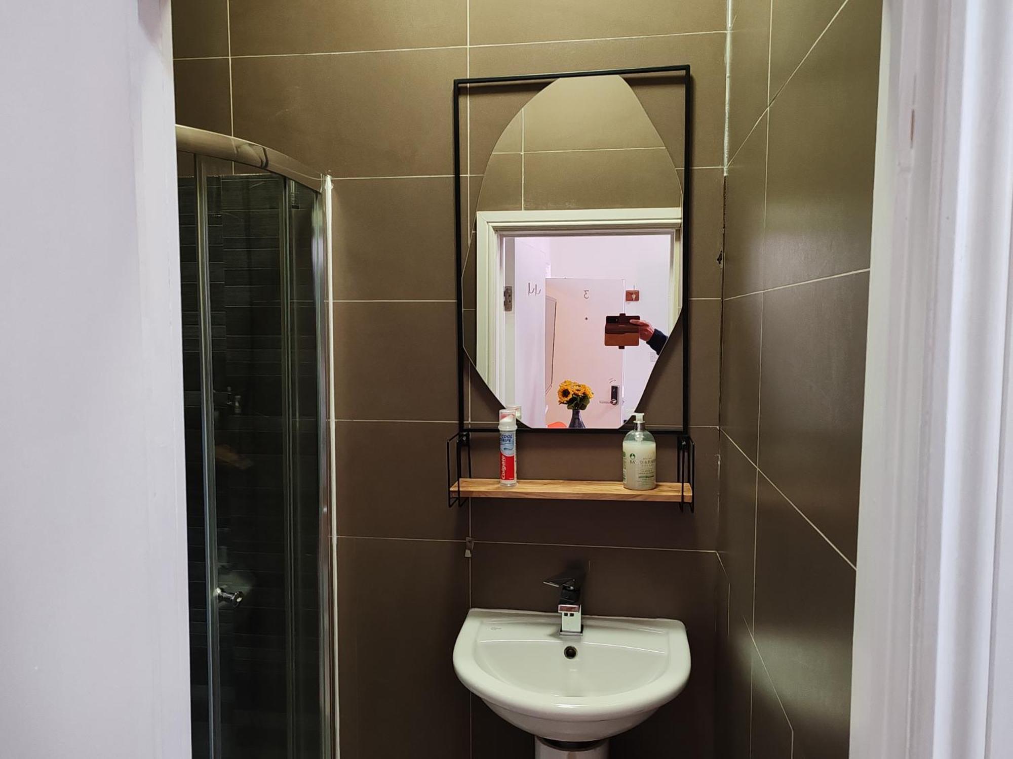 Kilburn High Road Studio Apartments London Exterior photo
