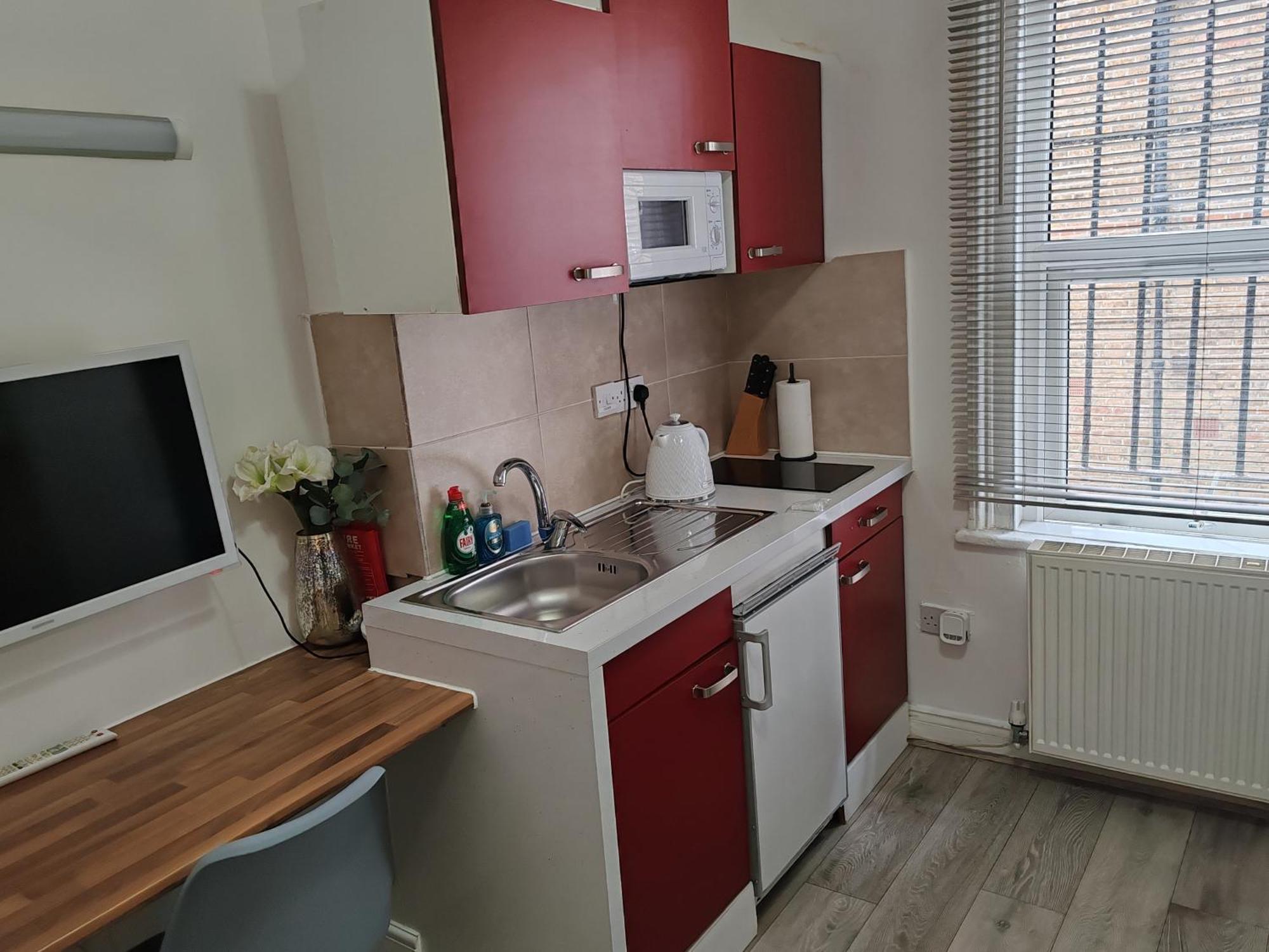 Kilburn High Road Studio Apartments London Exterior photo