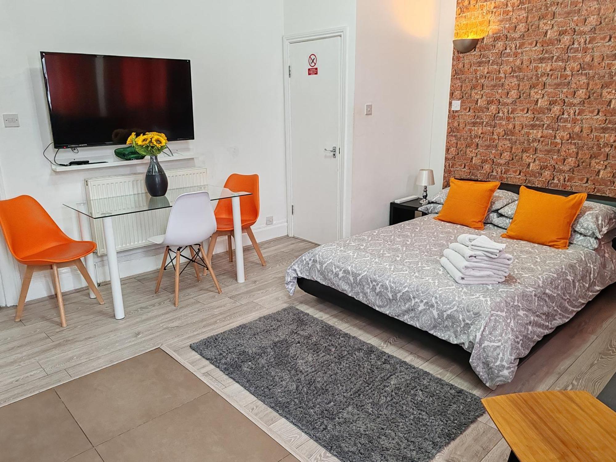 Kilburn High Road Studio Apartments London Exterior photo